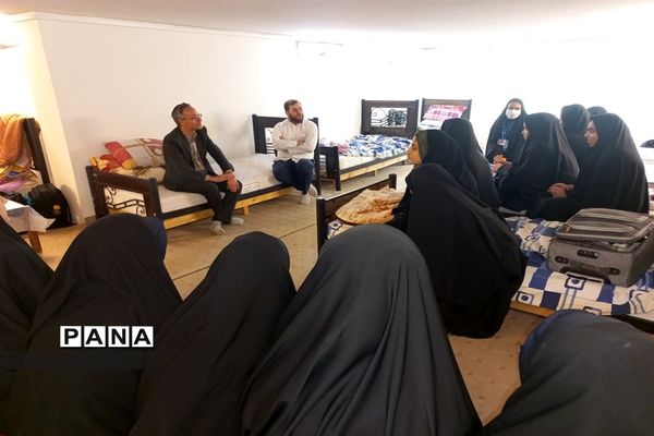 حضور منتخبان سازمان دانش‌آموزی قم در اردوی راهیان پیشرفت-2
