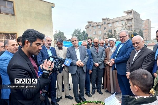 آیین کلنگ‌زنی‌ مدرسه شهید‌عبادی خاتون‌آباد پاکدشت