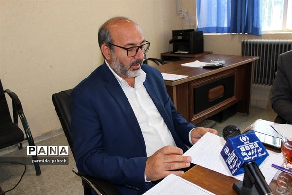 جلسه تدوین برنامه های راهبردی حوزه معاونت پرورشی در سازمان دانش آموزی کرمانشاه