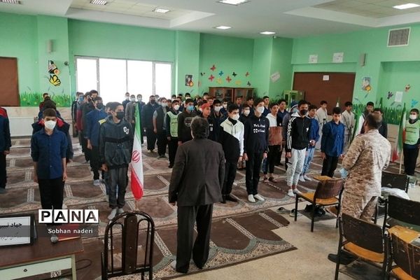 برگزاری جلسه بصیرتی پدافند غیرعامل‌ در مدرسه امام حسین(ع) رودهن
