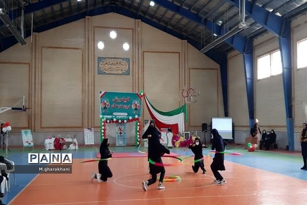 برگزاری المپیاد ورزشی درون مدرسه‌ای در دبیرستان مکتبی شهرستان بن
