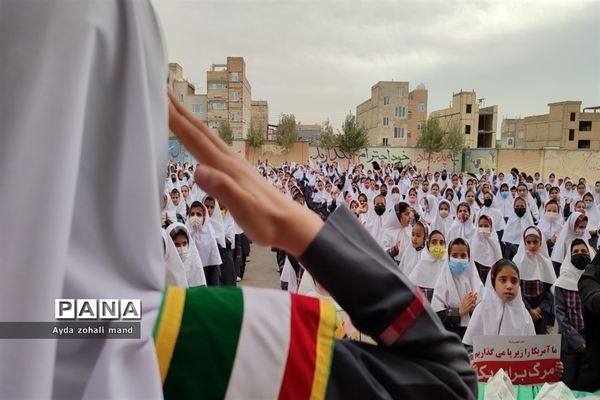 برگزاری المپیاد ورزشی درون مدرسه‌ای در مدرسه توفیق رباط‌کریم