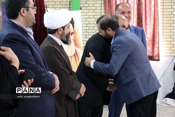 ‌همایش تجلیل از منتخبان فرهنگی و هنری منطقه گله‌دار استان فارس