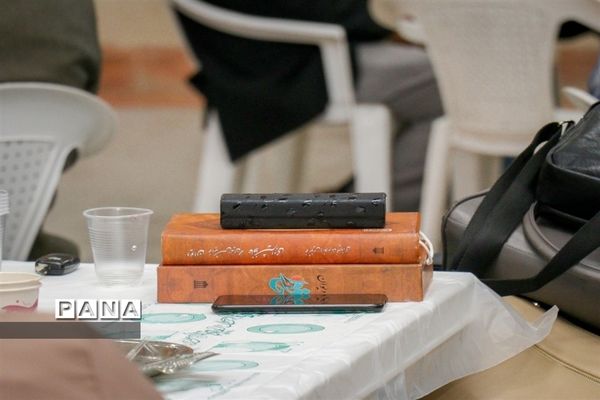 گردهمایی ناشران، نویسندگان، شاعران، فعالان کتابخانه‌ها در امیدیه