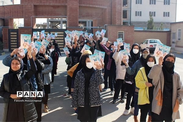 برگزاری مسابقه کتابخوانی در هنرستان سیمای ایمان بهارستان‌ دو