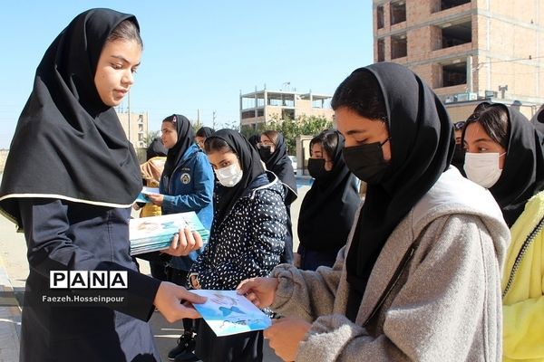 برگزاری مسابقه کتابخوانی در هنرستان سیمای ایمان بهارستان‌ دو