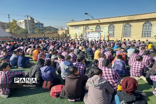 گردهمایی بزرگ دانش‌آموزی ایل من در شیراز