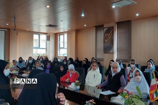 جلسه مدیر سازمان دانش‌آموزی استان اصفهان با خبرنگاران خبرگزاری پانای شهرستان فلاورجان