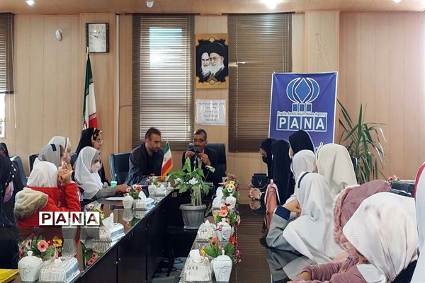 جلسه مدیر سازمان دانش‌آموزی استان اصفهان با خبرنگاران خبرگزاری پانای شهرستان فلاورجان