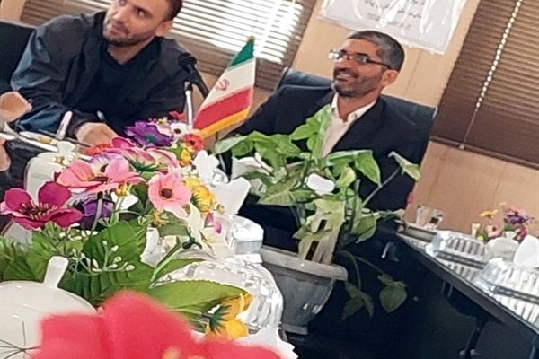 جلسه مدیر سازمان دانش‌آموزی استان اصفهان با خبرنگاران خبرگزاری پانای شهرستان فلاورجان