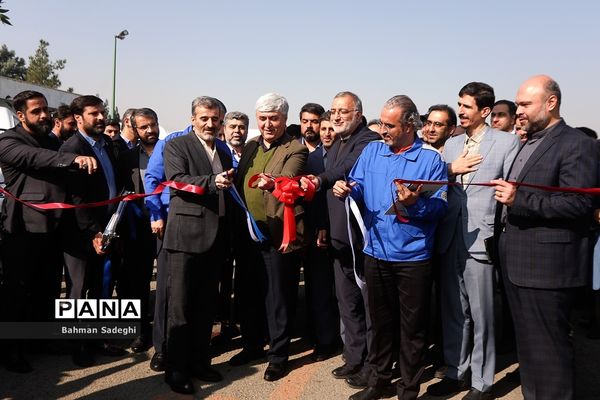 رونمایی از تاکسی‌ ون‌های جدید شهرداری تهران