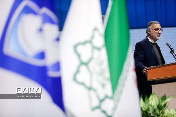 رونمایی از تاکسی‌ ون‌های جدید شهرداری تهران