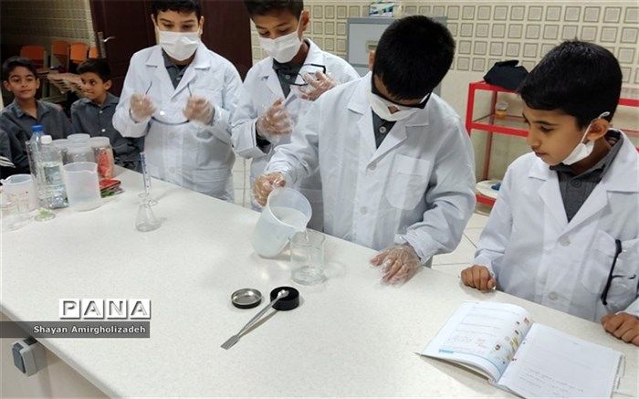 افتتاح آزمایشگاه علوم  در مدرسه فرهنگیان شهرستان قرچک/فیلم