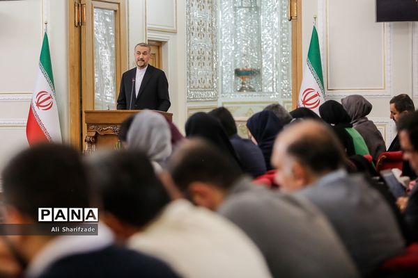 نشست خبری وزیر امور خارجه