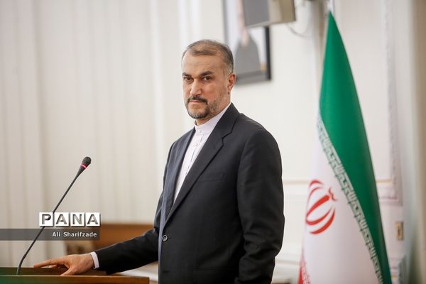 نشست خبری وزیر امور خارجه