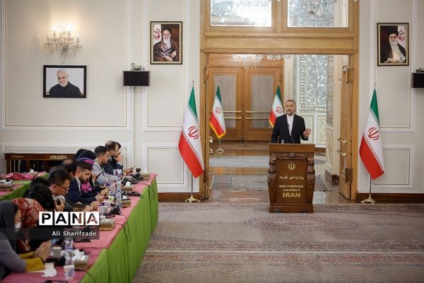 نشست خبری وزیر امور خارجه