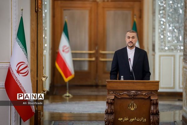 نشست خبری وزیر امور خارجه