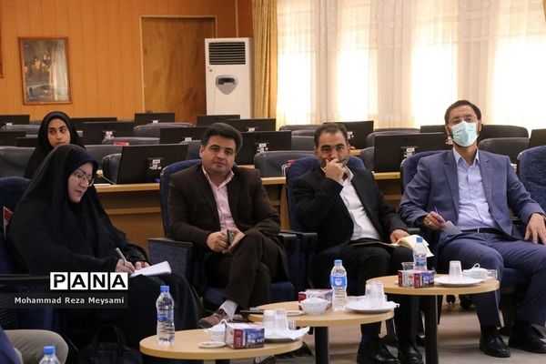 نشست هم‌اندیشی مجلس دانش‌آموزی استان سمنان -2