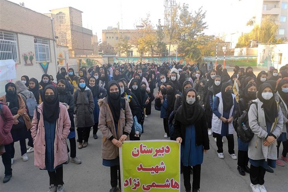 عزت نفس دانش‌آموزان با اردو افزایش پیدا می‌کند