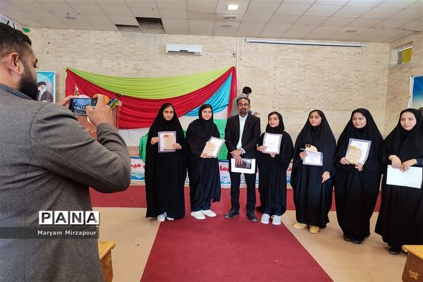 تجلیل از مولفین دانش‌آموز و فرهنگی منطقه فورگ