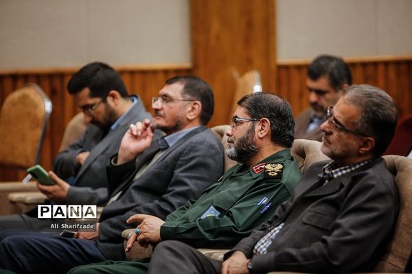 نشست تخصصی تیم پیشرفت مدرسه