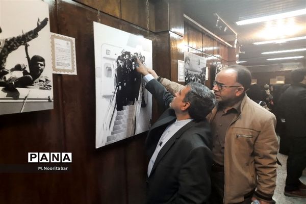 تجدید پیمان فرهنگیان و دانش‌آموزان با آرمان‌های انقلاب در حسینیه جماران