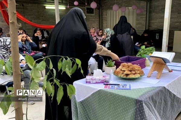 برگزاری جلسه انتخابات انجمن اولیا و مربیان در دبیرستان‌ واقعه نور منطقه ۱۴