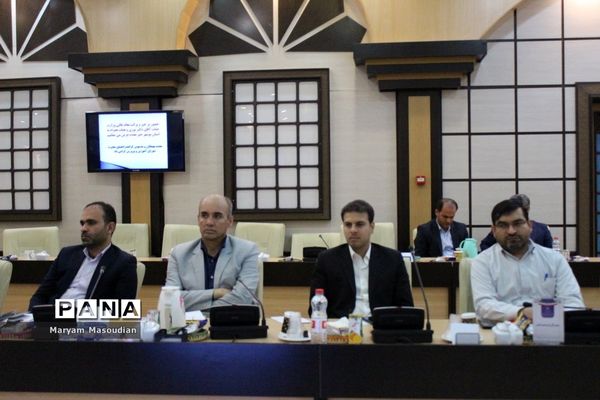 جلسه شورای آموزش و پرورش و قرارگاه عدالت تربیتی استان بوشهر با حضور وزیر آموزش و پرورش