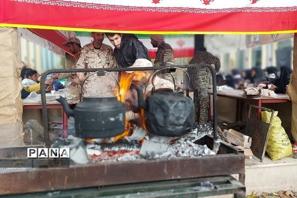 شرکت دانش‌آموزان رودهن در تجمع دانش‌آموزان بسیجی در حسینه محله قاضی دماوند