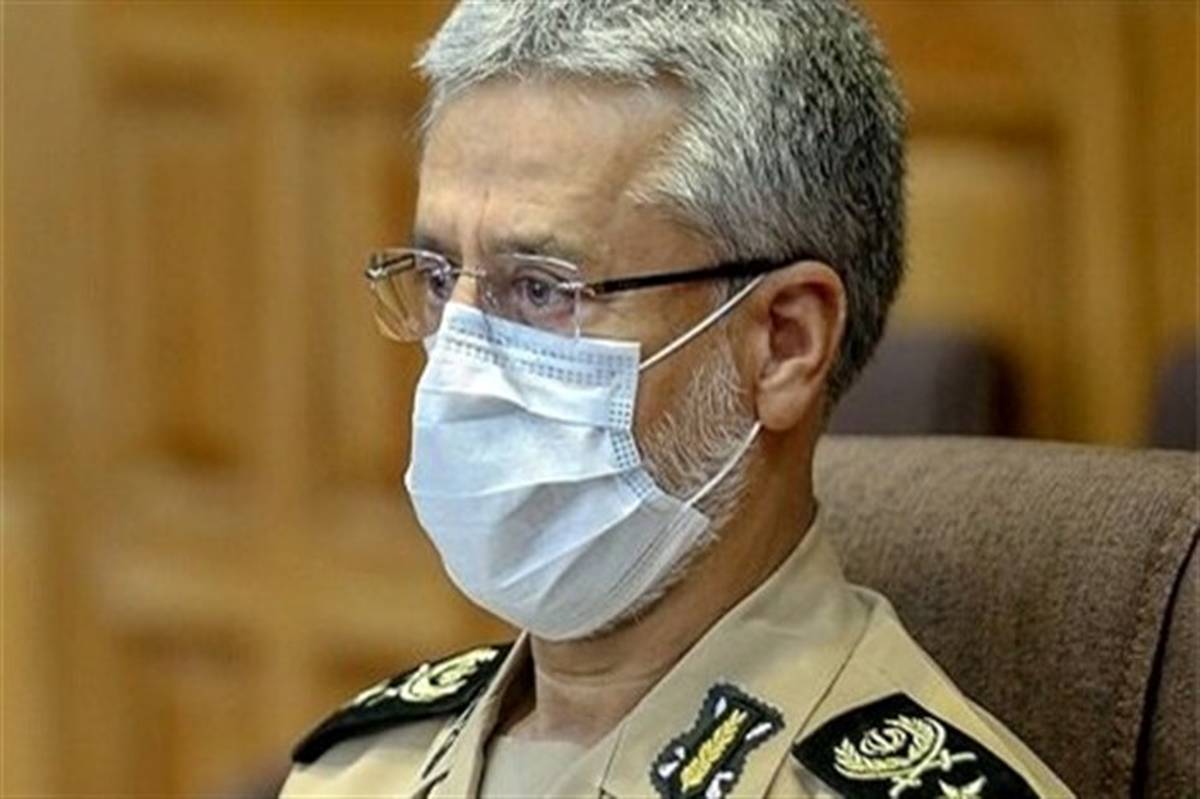 دریادار سیاری: اقتدار نیروی دریایی ارتش بدخواهان جمهوری اسلامی را بیمناک می‌کند