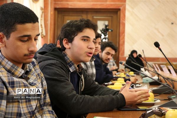 هم‌اندیشی مدیرعامل بنیاد فرهنگی رضوی با مشاوران جوان