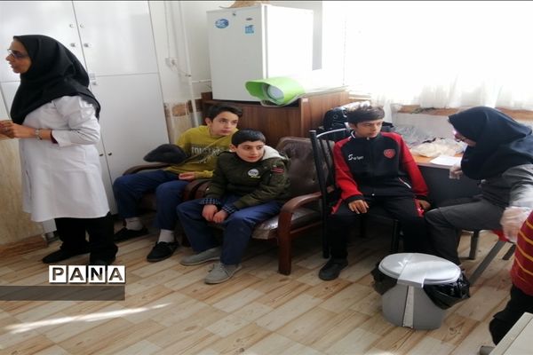 طرح جهادی پیشگامان سلامت در مدارس ناحیه هفت مشهد مقدس