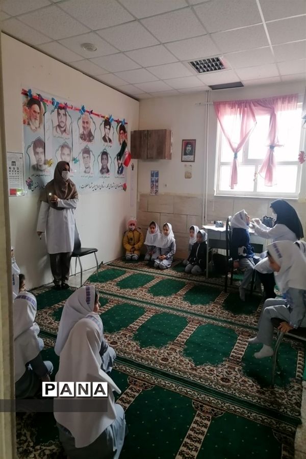 طرح جهادی پیشگامان سلامت در مدارس ناحیه هفت مشهد مقدس