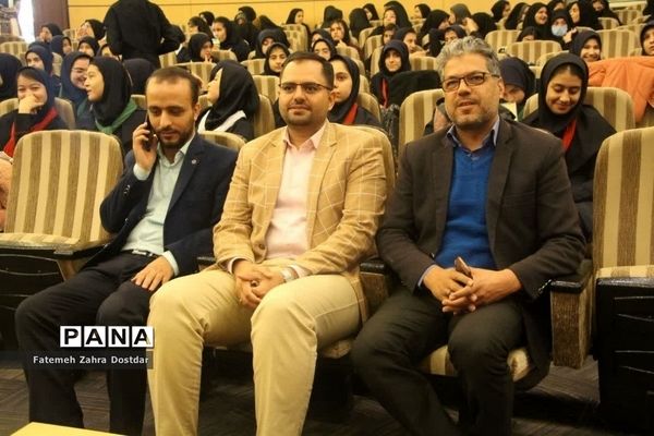 جشنواره فرهنگی هنری فردا در بخش هنرهای آوایی و سرود در سمنان-1