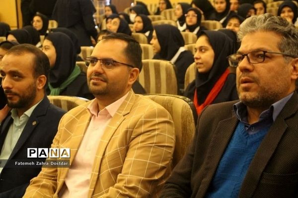 جشنواره فرهنگی هنری فردا در بخش هنرهای آوایی و سرود در سمنان-1