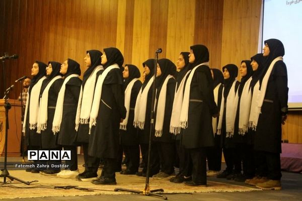جشنواره فرهنگی هنری فردا در بخش هنرهای آوایی و سرود در سمنان-1