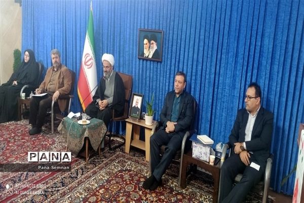دیدار همکاران معاونت پرورشی و فرهنگی استان سمنان با نماینده ولی فقیه در استان