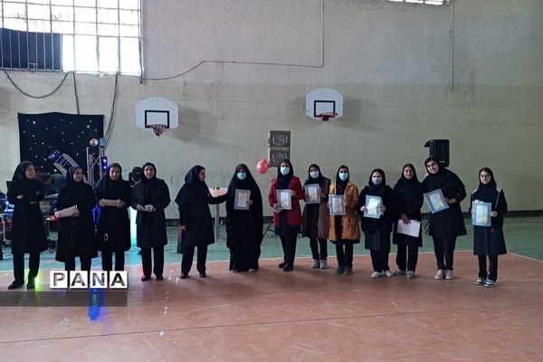 جشن بزرگ اعیاد شعبانیه و تقدیر از دانش‌آموزان دبیرستان طالقانی رودهن