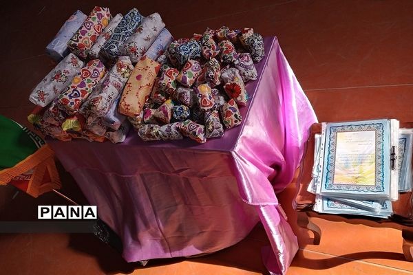 جشن بزرگ اعیاد شعبانیه و تقدیر از دانش‌آموزان دبیرستان طالقانی رودهن