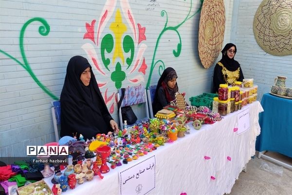 نمایشگاه محصولات فرهنگی و صنایع‌دستی در شهرستان کارون