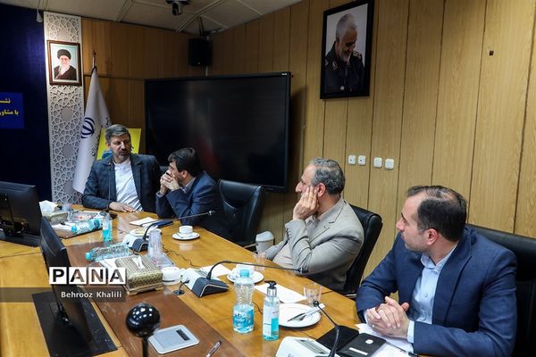 نشست مجازی و گفت‌وگوی زنده معاون پرورشی و فرهنگی  وزارت آموزش و پرورش با مشاوران و معاونان و مربیان پرورشی مدارس سراسر کشور