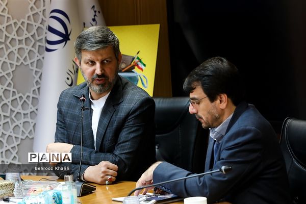نشست مجازی و گفت‌وگوی زنده معاون پرورشی و فرهنگی  وزارت آموزش و پرورش با مشاوران و معاونان و مربیان پرورشی مدارس سراسر کشور