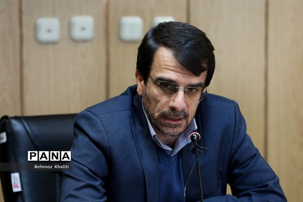 نشست مجازی و گفت‌وگوی زنده معاون پرورشی و فرهنگی  وزارت آموزش و پرورش با مشاوران و معاونان و مربیان پرورشی مدارس سراسر کشور