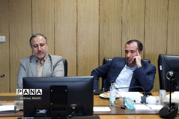 نشست مجازی و گفت‌وگوی زنده معاون پرورشی و فرهنگی  وزارت آموزش و پرورش با مشاوران و معاونان و مربیان پرورشی مدارس سراسر کشور