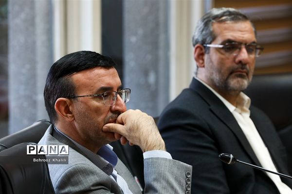 نشست مجازی و گفت‌وگوی زنده معاون پرورشی و فرهنگی  وزارت آموزش و پرورش با مشاوران و معاونان و مربیان پرورشی مدارس سراسر کشور