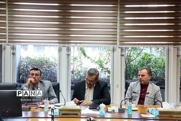 نشست مجازی و گفت‌وگوی زنده معاون پرورشی و فرهنگی  وزارت آموزش و پرورش با مشاوران و معاونان و مربیان پرورشی مدارس سراسر کشور