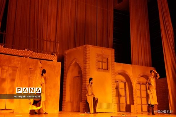 کنسرت نمایش دل آرام در فرهنگسرای شهرکرد