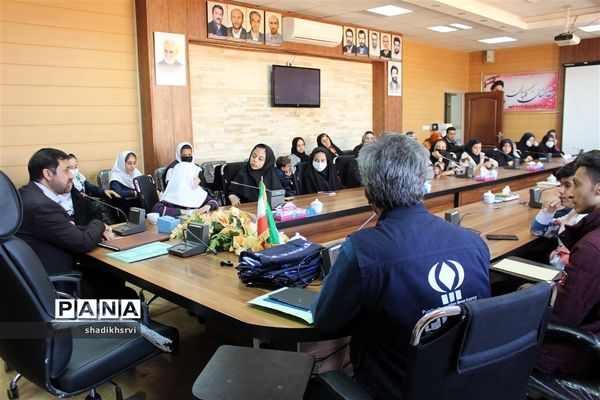 مراسم تجلیل از دانش‌آموز خبرنگاران پانا در قزوین