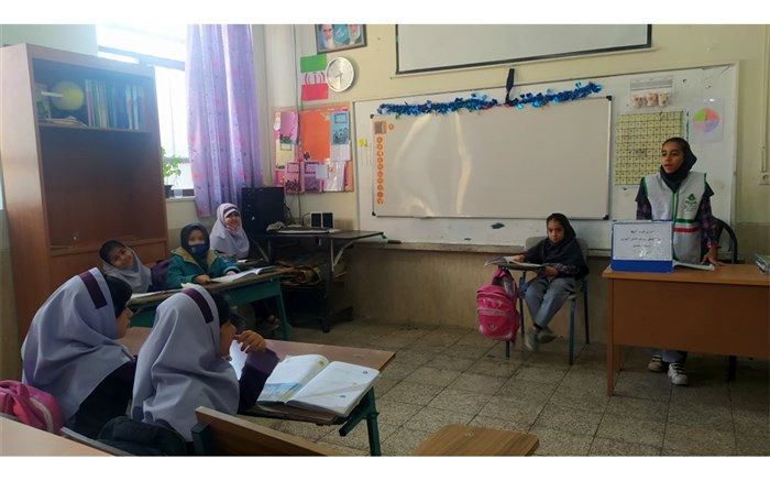 دانش‌آموزان اصفهانی تمامی امور مدرسه را برای یک روز به دست گرفتند