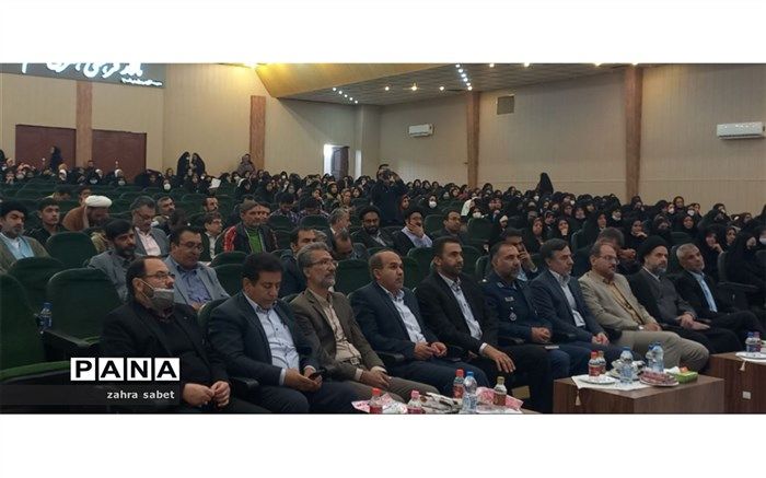 برگزاری اجلاسیه نماز ناحیه 3 شیراز با حضور 500 فرهنگی و دانش‌آموز